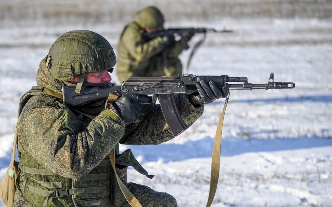Quân Nga công phá mạnh phòng tuyến Ukraine, không cho đối phương kịp trở tay